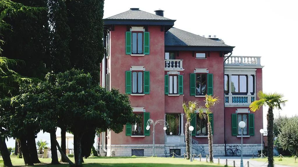 **  Villa Pioppi Hotel Sirmione Italien